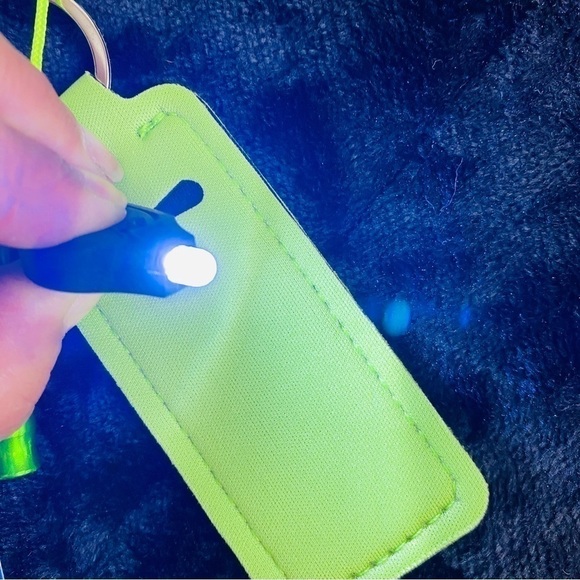 Water Bottle Pocket Key Finder Whistle Flashlight - Picture 2 of 8